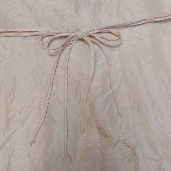 Eduardo Blanco 100% Silk Regency Vibe Ruffled Top, Size Large - Picture 7 of 12